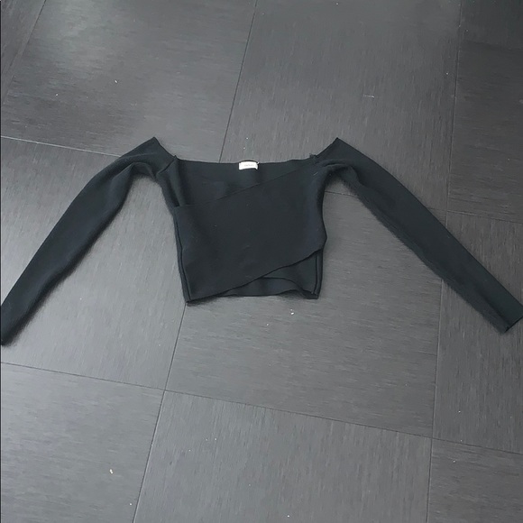 debut Tops - Black crop top